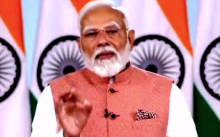 భారత్ టెక్స్ 2025లో యువ పారిశ్రామికవేత్తలతో ప్రధాని నరేంద్ర మోదీ సంభాషణ